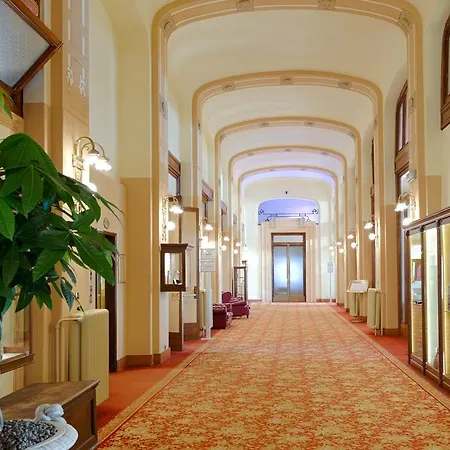 Palace Grand