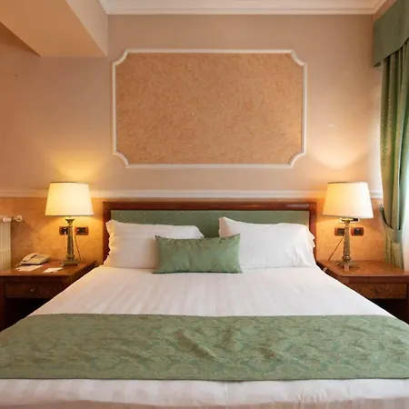 Palace Grand