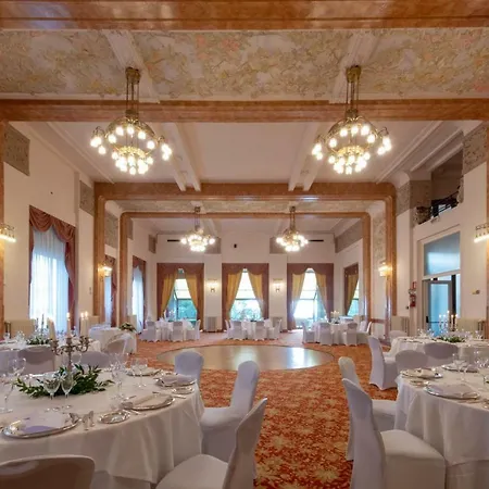 Palace Grand 4*