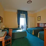Palace Grand Hotell 4*