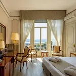 Palace Grand Hotell 4*