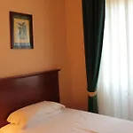 Palace Grand Hotell 4*