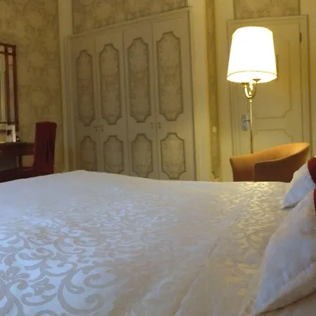 Palace Grand Отель Варезе