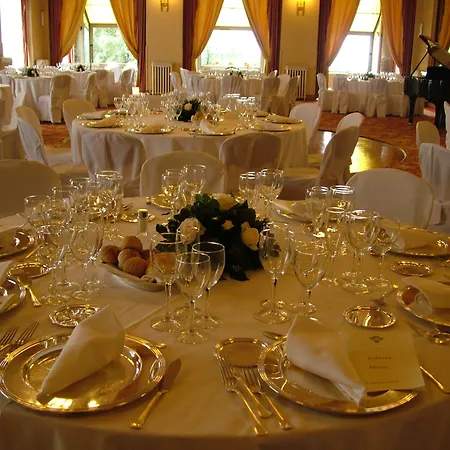 Palace Grand Отель 4*