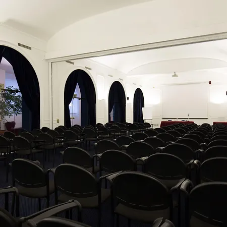 Отель Palace Grand Варезе