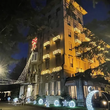 Palace Grand Варезе