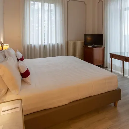 Hotel Palace Grand 4*